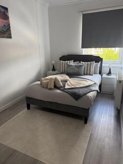 Spacious 2BR Home by Portobello Beach - 4