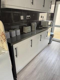 Spacious 2BR Home by Portobello Beach - 5