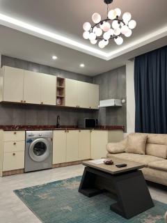 East Airport Apartments - 4