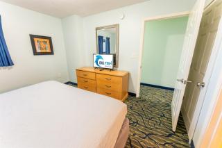 New 2BR at Paradise Resort,King Suite,Pools,Views! - 1