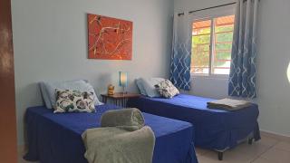 3 BDR Quiet and Secure Home- Views, Private Yard and Pool - 1