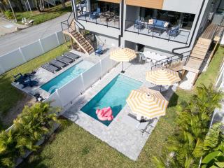 4 Bed 3 Bath, Pool Table, Heated Pool, Walk2beach - 9