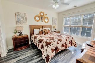 NEW - Large 2 BR at Magnolia Pointe w Nice Pools! - 8