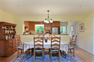 Downtown Splendor - 4