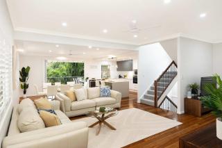 Large Family Pool Home in Taringa 6km to CBD Pets - 0