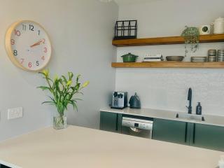 Modern Two Bedroom Waterfront Apartment - 3