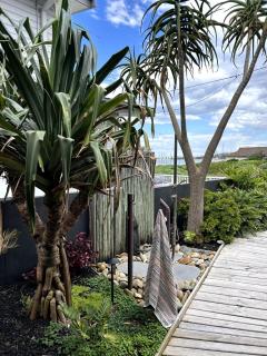 The Coastal Cool Room - 8