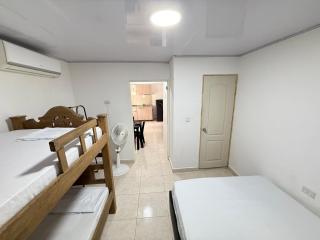 cerca del centro, practico, precio justo, trabajo o turismo - 0