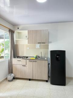 cerca del centro, practico, precio justo, trabajo o turismo - 1