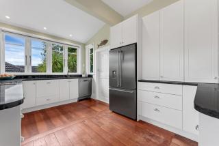 Bespoke Stays - Christmas Charm In Bayswater - 3