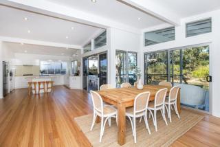 Luxury Waterfront Stay at Tallebudgera Creek - 7