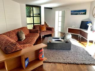 Bespoke Stays - Devonport Hideaway - 3