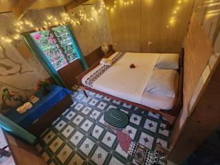 Coral Coast Beachfront Homestay Room 2 - 8