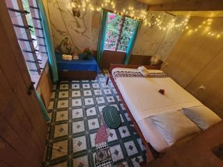 Coral Coast Beachfront Homestay Room 2 - 9