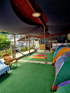 Atitlán Backpackers by Don Pascual - 1