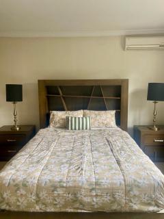 Comfy & Budget-Friendly Home in Balwyn - Quiet & Close to Melbourne CBD - 8