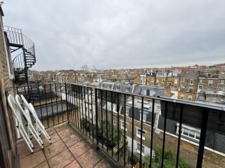 3 Bedroom Suites Kensington - 8