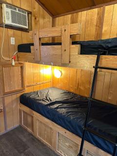 Cozy Cabin Surrounded by Nature in Nashville, Indiana - 7