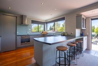 Tranquil Tekapo Stay Near Lake With Mountain Views - 6