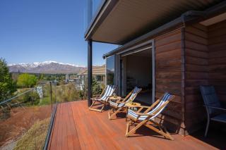 Tranquil Tekapo Stay Near Lake With Mountain Views - 5