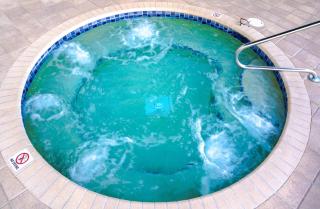 Waterfront Intercoastal, Walk to the Beach, Pool & Hot Tub, Watch the Boats - 6