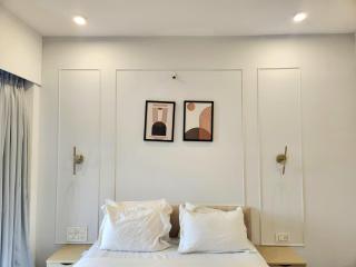 Botanical 1BHK Retreat - Mangrove View, Pool, Parking - Near Beach - 1