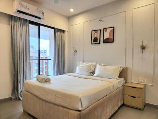 Botanical 1BHK Retreat - Mangrove View, Pool, Parking - Near Beach - 6