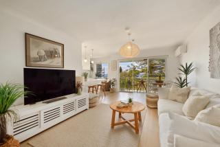 Sunrise Cove 2-Bed Apartment at Newport Beach - 2