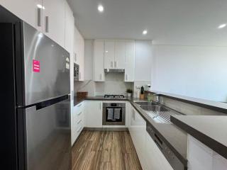 Superb 2BR Apt with Parking & DarlingHarbour-10min walk - Sídney - 8
