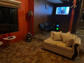 Blue Tavern House - 4