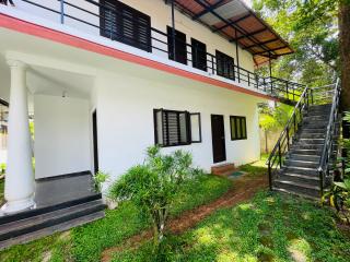 Hamlet Beach Villas Alleppey - 8