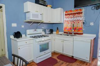 A taste of Jamaica Lavern’s Place - 9