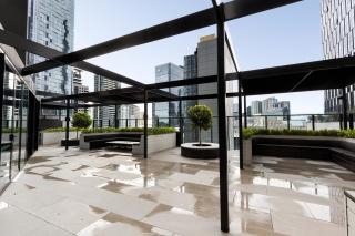 Free parking - 2 bed 2 bathroom modern apartment - 3