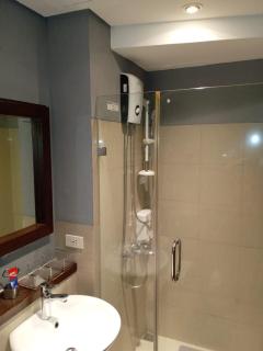 Studio Unit at The Beacon Makati - 7