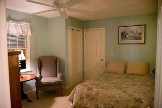 Charming Farm-Style Accommodation for Eight near Roanoke, Virginia - 7