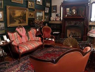 Elegant Room for a Romantic Getaway near Warren, Pennsylvania - 2