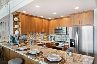 Papakea L402 · PK L402 Rare LUX Oceanfront Views, Pool, Paradise - 7