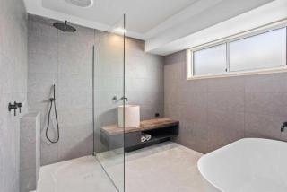 Black Shack Burleigh - 9