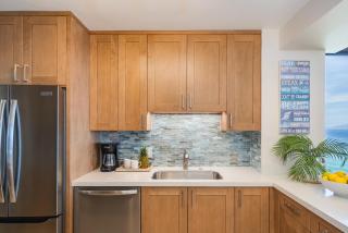 Mahana 701 · MA 701 OceanFront 2BD w Pool AC - 5