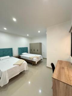 Hotel Kikos Plaza - 3