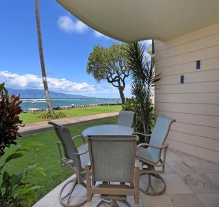 Kahana Reef 111 · KR 111 Renovated OceanFront Condo Romantic Get - 8