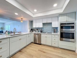 Luxury Penthouse On the Beach Ocean View - 9