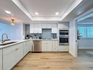 Luxury Penthouse On the Beach Ocean View - 1