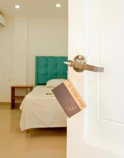 Hotel Kikos Plaza - 5