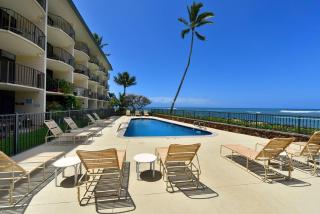 Kahana Reef 117 · KR 117 Renovated OceanFront 1BD w Ocean Views - 2