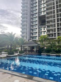 NEW 2-Bedroom 2-Bath Condo - Flair Towers, near Greenfield District, Ortigas - 9
