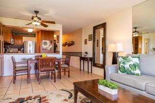 Kihei Akahi D402 · AKH D402 2BD Condo Across Beach Ocean View AC - 8