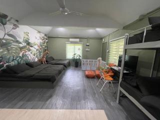 Kerlingfornia Pond View Homestay and Farmstead - 4