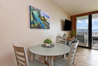 Papakea F208 · PK F208 Kaanapali BeachFront Condo w Ocean Views - 7