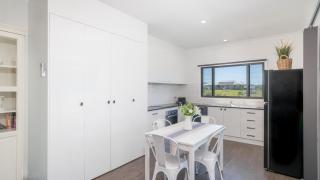 Tranquil Country Escape With Scenic Views - 8